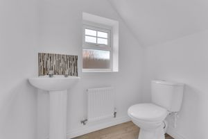 Guest WC- click for photo gallery